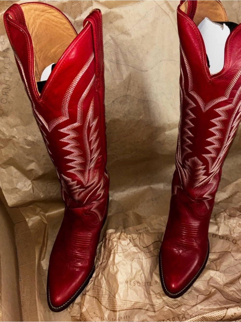 Tecovas The Abby in Crimson Bovine - Picture 10 of 17